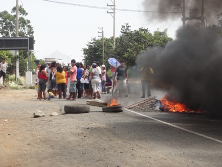 casma-bloqueo-panamericana2